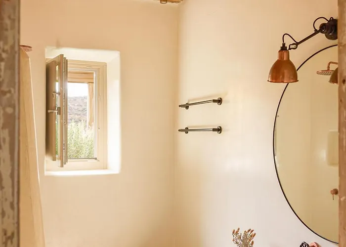 Great View, Small Villa *